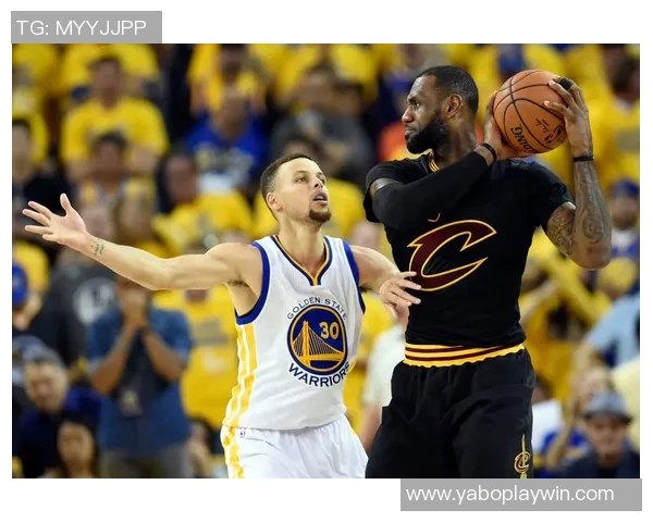 岁月如歌白发渐显詹姆斯与库里媒体日采访照引发球迷感慨 岁月如歌白发渐显詹姆斯与库里媒体日采访照引发球迷感慨