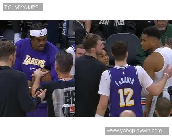 字母哥传球给蒂耶罗后者在社交媒体上致敬表达感激之情