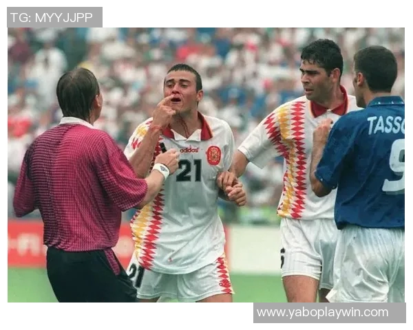 恩里克坚定支持舍瓦利耶：球从后卫双腿间飞过我们对他的表现充满信心