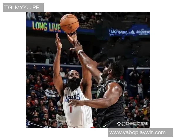 锡安全力以赴18投8中砍下27分10篮板7助攻3抢断展现全面能力